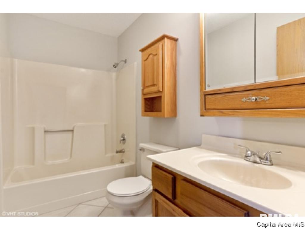 4604 Lily Lane Springfield, IL 62703 - Photo 19 of 24 Gallery Image 19