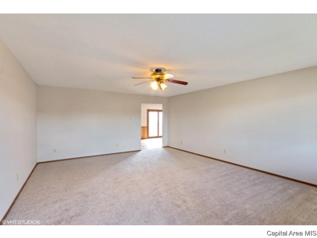 4604 Lily Lane Springfield, IL 62703 - Photo 2 of 24 Gallery Image 2