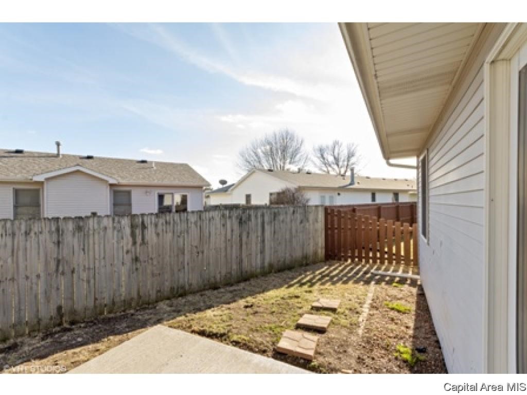 4604 Lily Lane Springfield, IL 62703 - Photo 23 of 24 Gallery Image 23