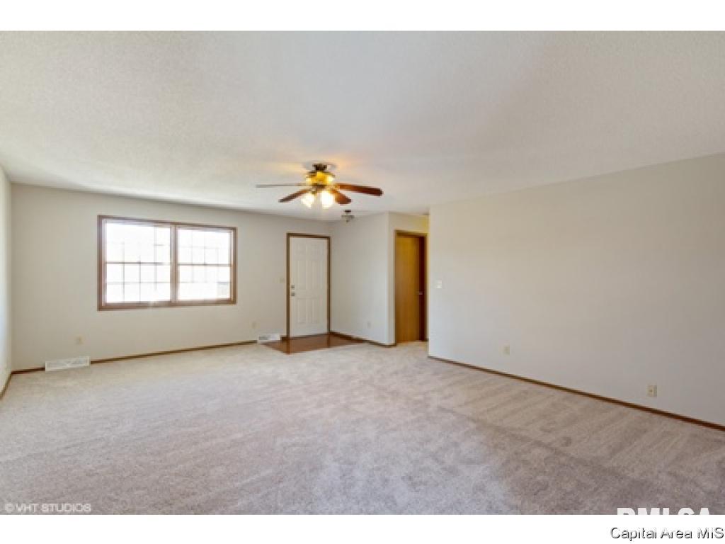 4604 Lily Lane Springfield, IL 62703 - Photo 5 of 24 Gallery Image 5
