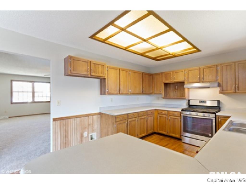 4604 Lily Lane Springfield, IL 62703 - Photo 7 of 24 Gallery Image 7