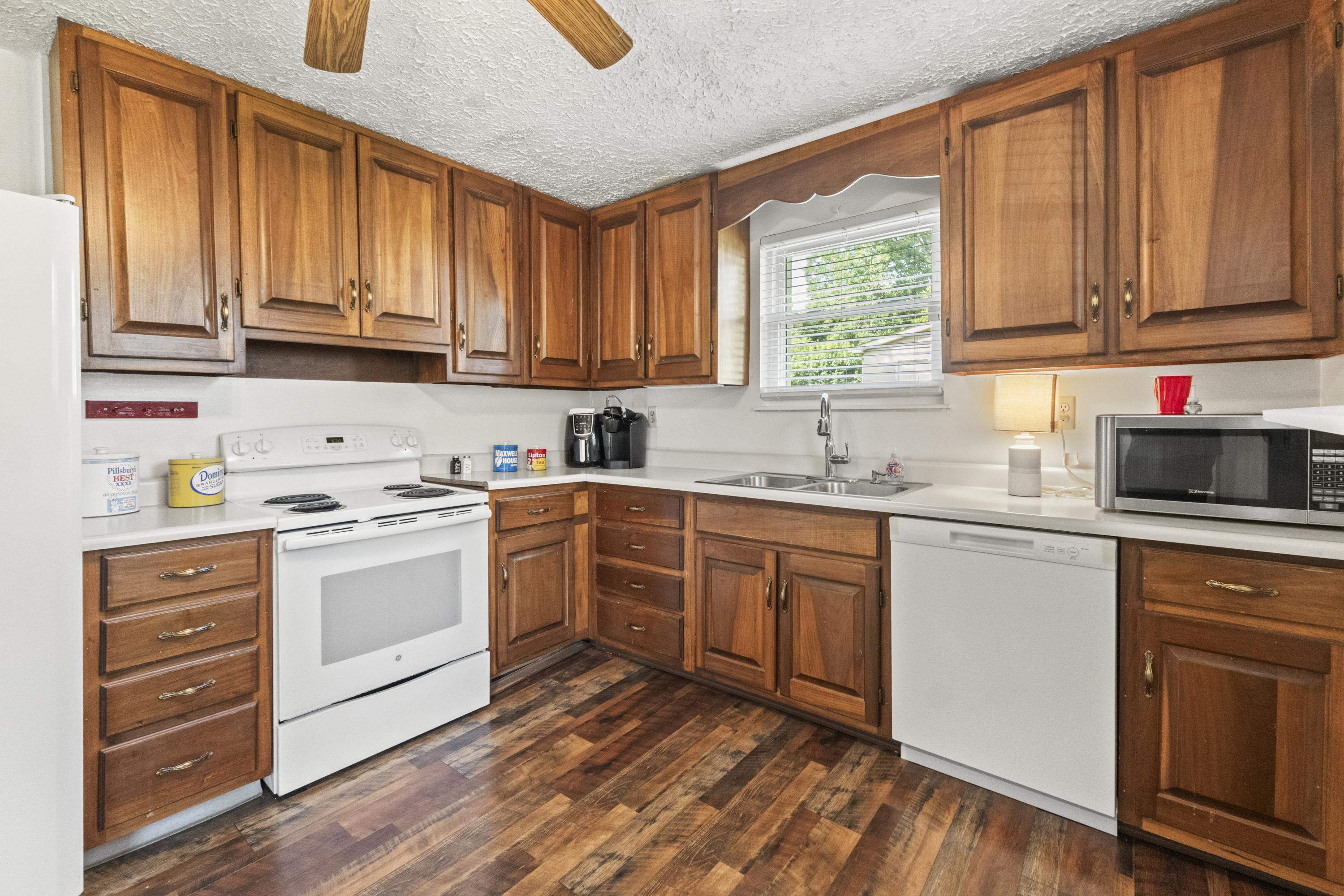 3217 Devore Street Ashland, KY 41102 - Photo 4 of 24