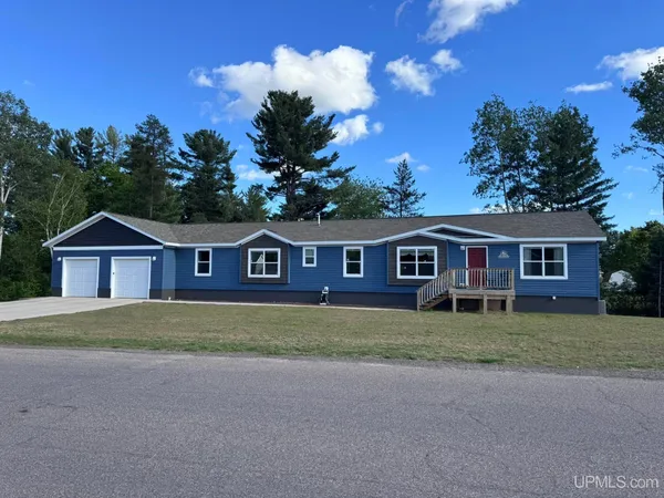 $475,000 | 1685 Ellsworth Street, Ishpeming, MI 49849