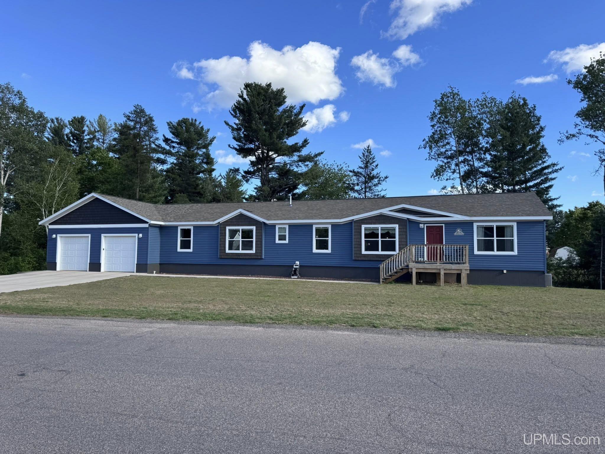 1685 Ellsworth Street Ishpeming, MI 49849 - Photo 1 of 32