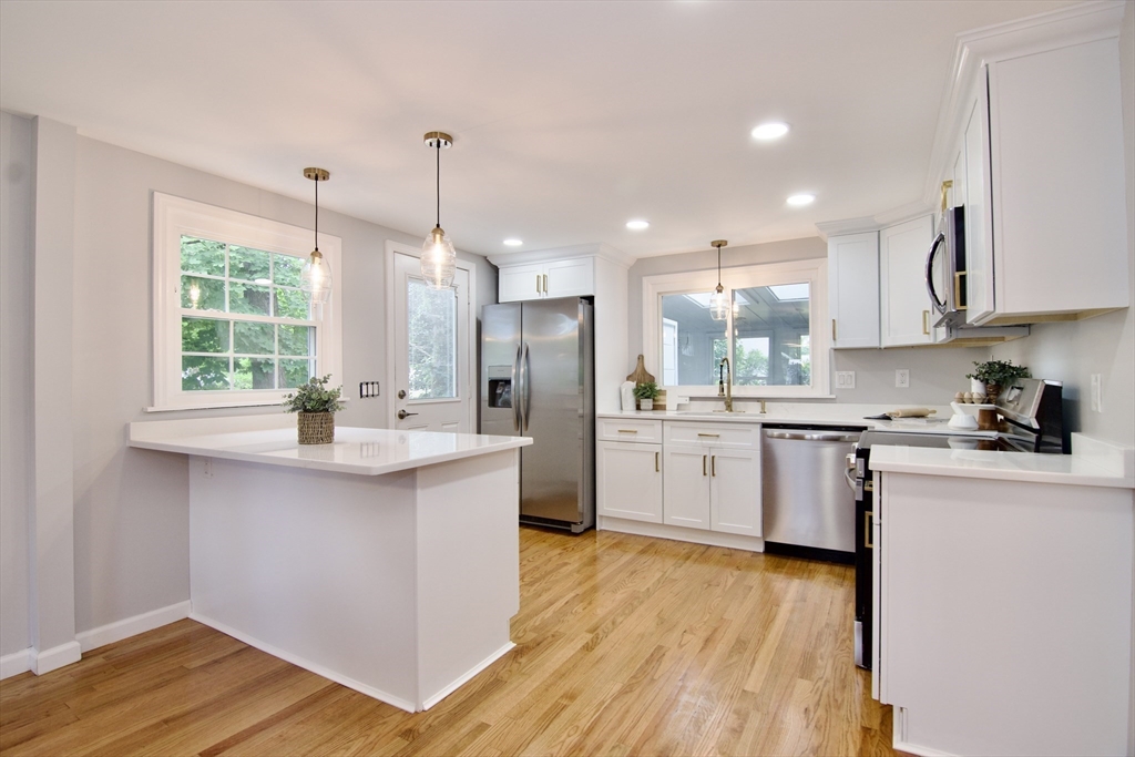 4 Berger Road Vernon, CT 06066 - Photo 3 of 42