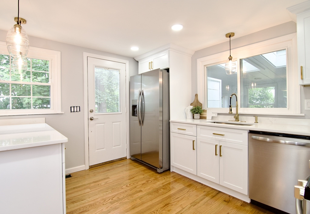 4 Berger Road Vernon, CT 06066 - Photo 4 of 42