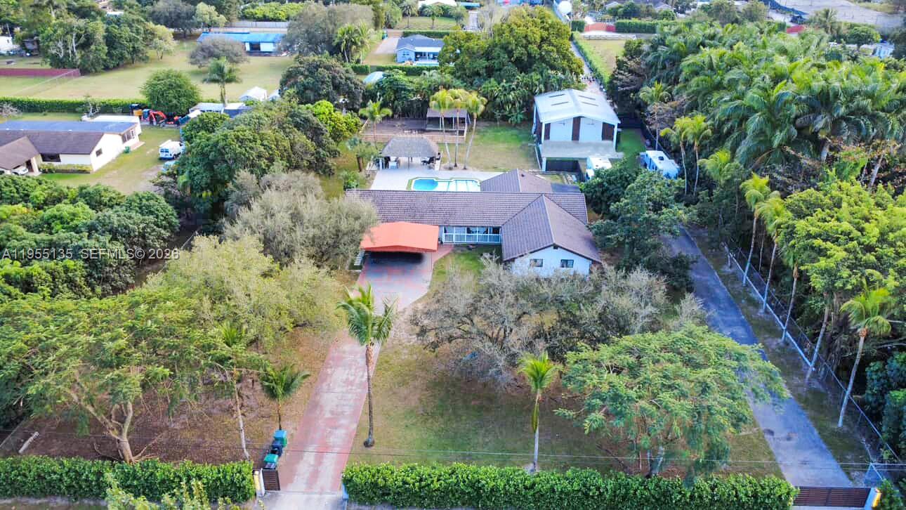 18280 Southwest 202nd Street Miami, FL 33187 - Photo 76 of 76