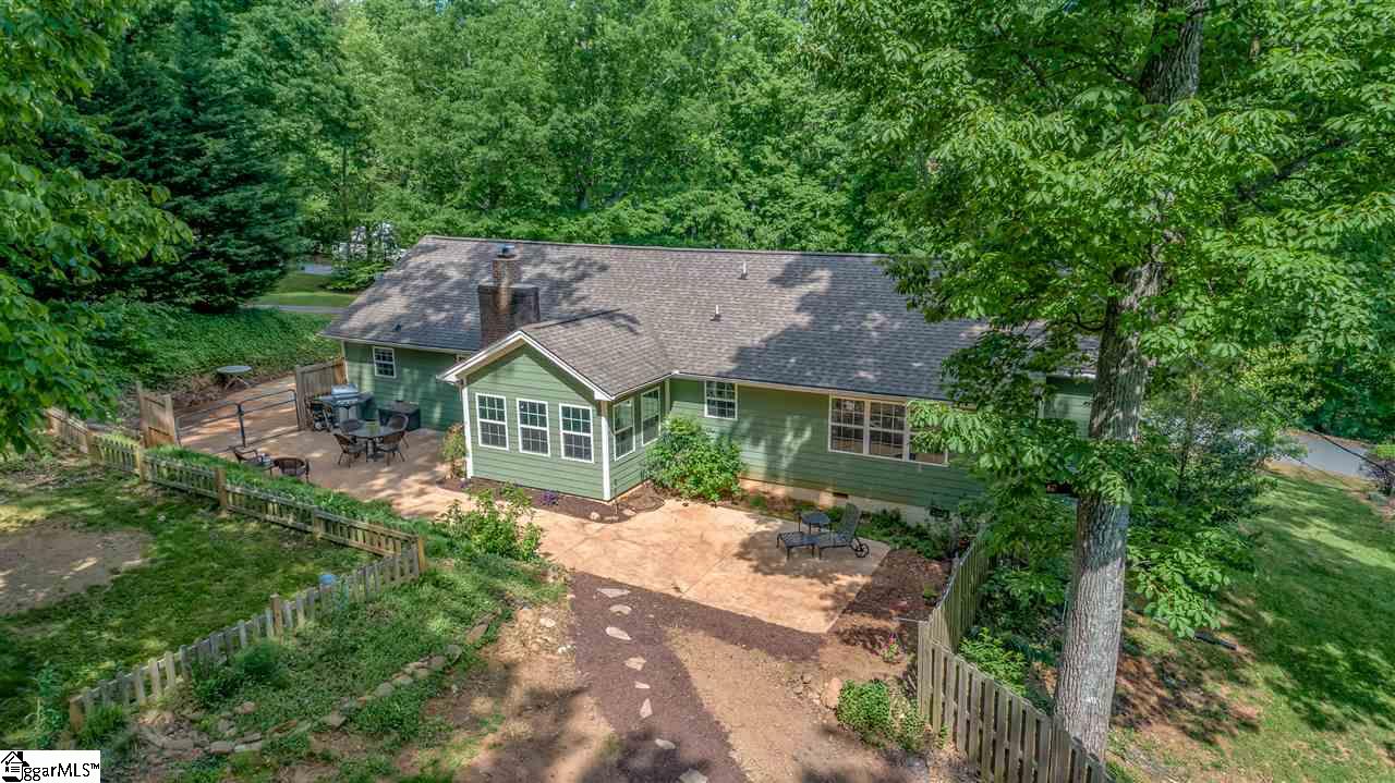 30 Arrowhead Road Greenville, SC 29609 - Photo 3 of 36 Gallery Image 3