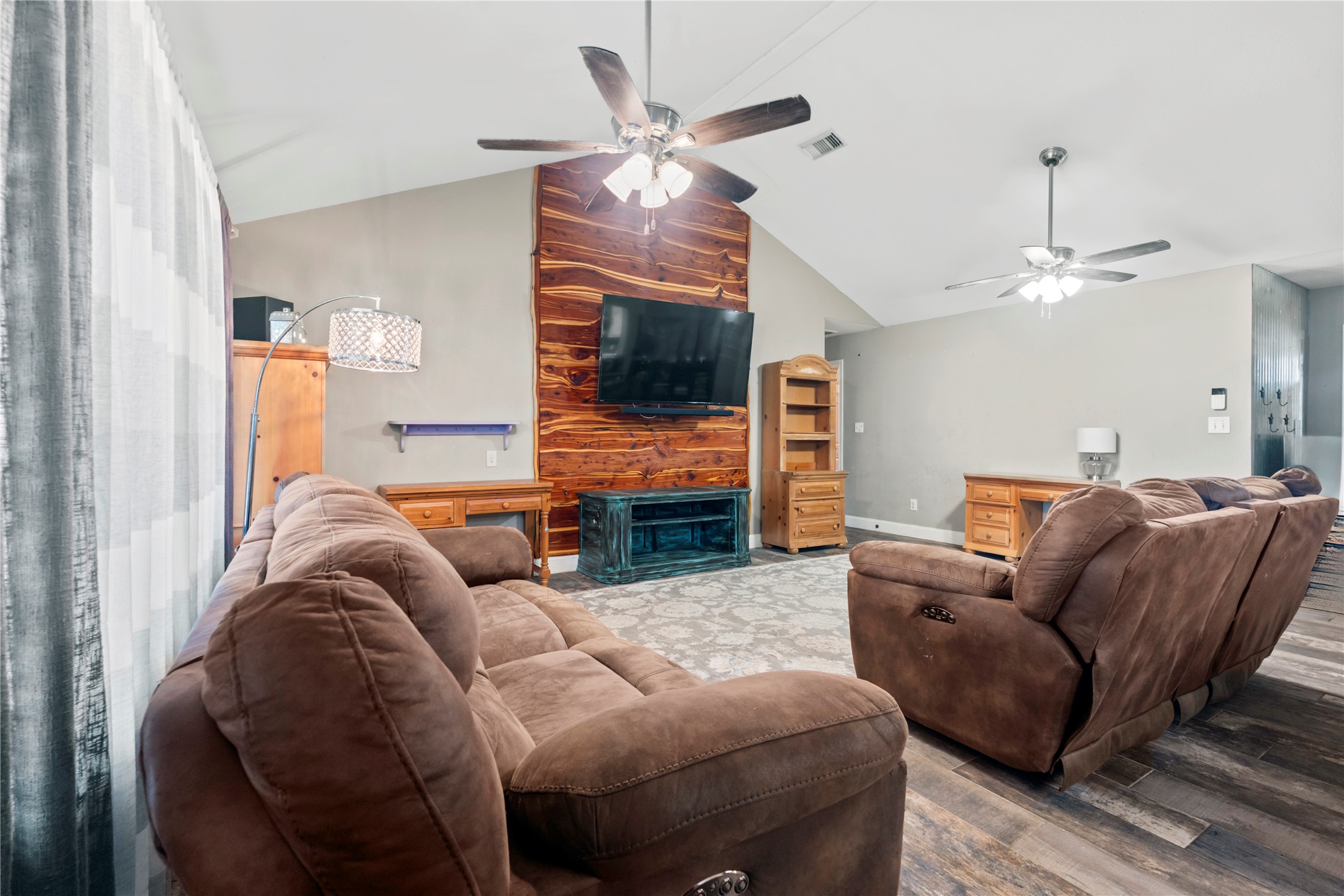 38973 Addie Gee Road Hempstead, TX 77445 - Photo 7 of 44 Gallery Image 7