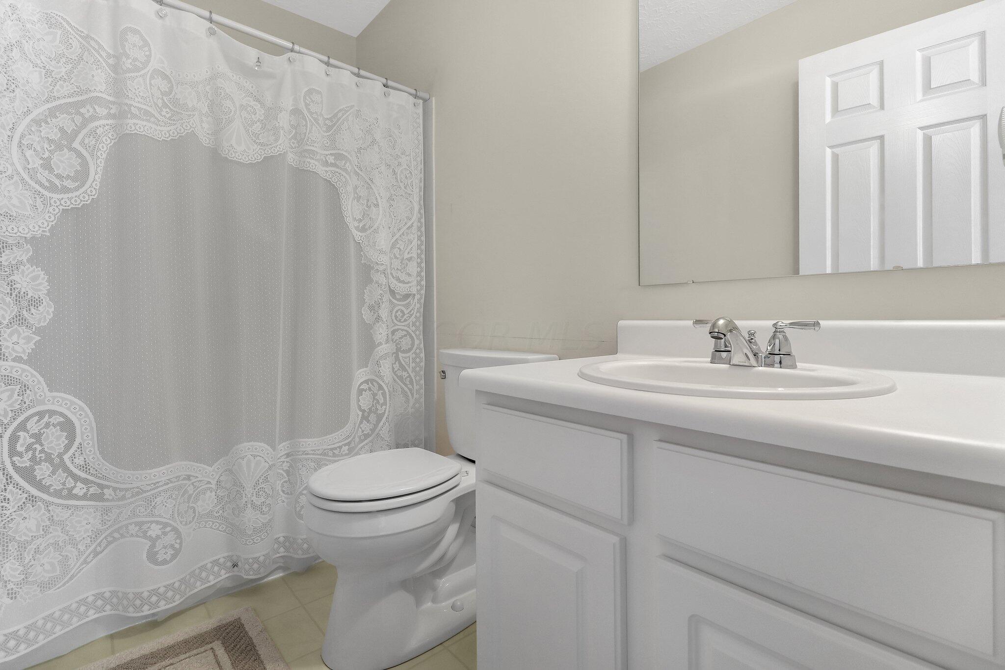 215 Harvard Loop Delaware, OH 43015 - Photo 13 of 21 Primary bathroom