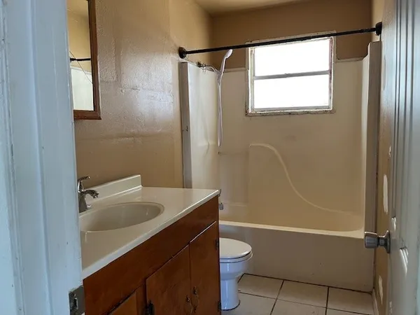 $70,000 | 820 West Adams Street, Falfurrias, TX 78355