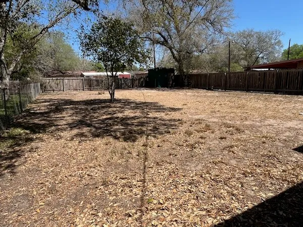 $70,000 | 820 West Adams Street, Falfurrias, TX 78355