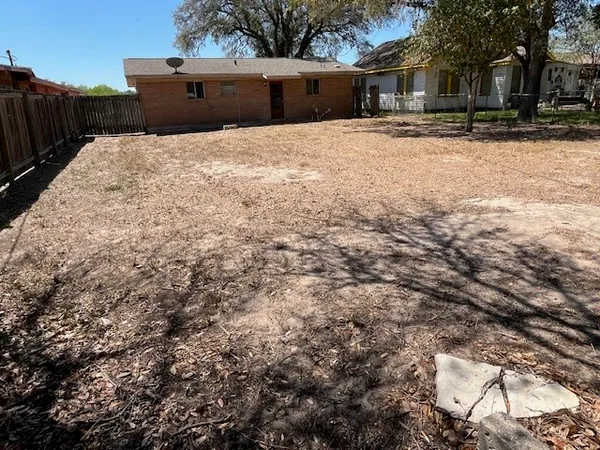 $70,000 | 820 West Adams Street, Falfurrias, TX 78355