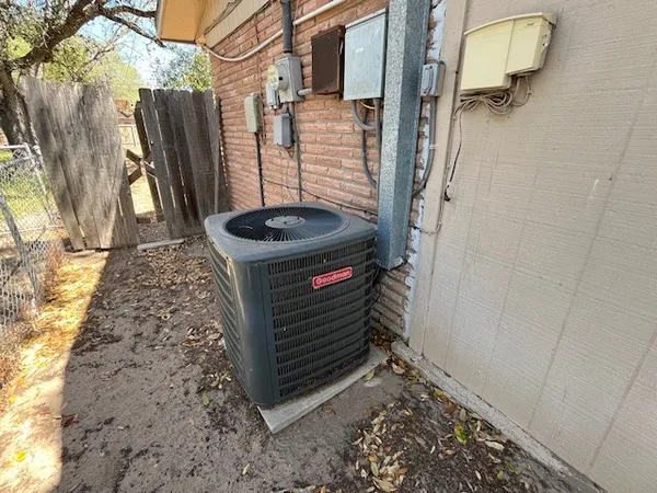 $70,000 | 820 West Adams Street, Falfurrias, TX 78355