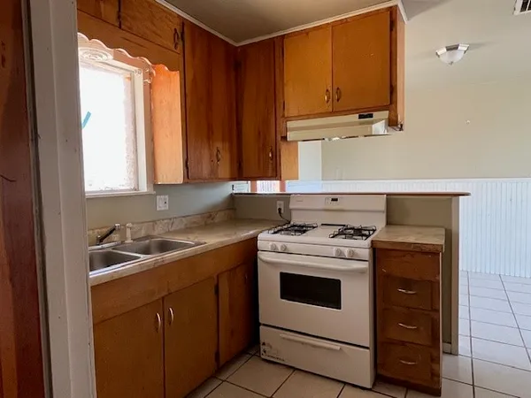 $70,000 | 820 West Adams Street, Falfurrias, TX 78355