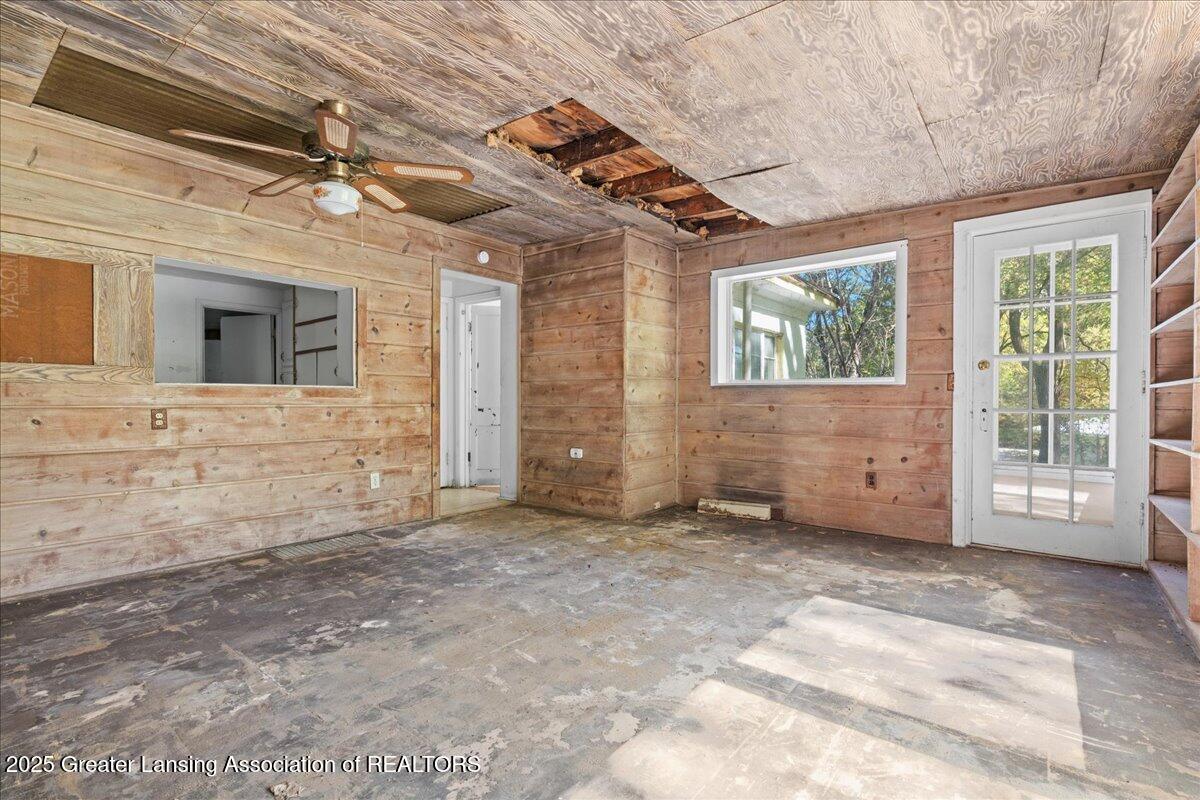 2561 Mt Hope Road Okemos, MI 48864 - Photo 12 of 33 12-Media Jett - 12