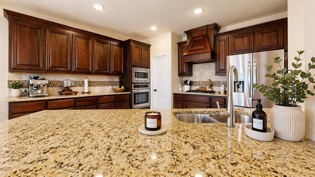 502 Ranchwood Drive Justin, TX 76247 - Photo 11 of 24