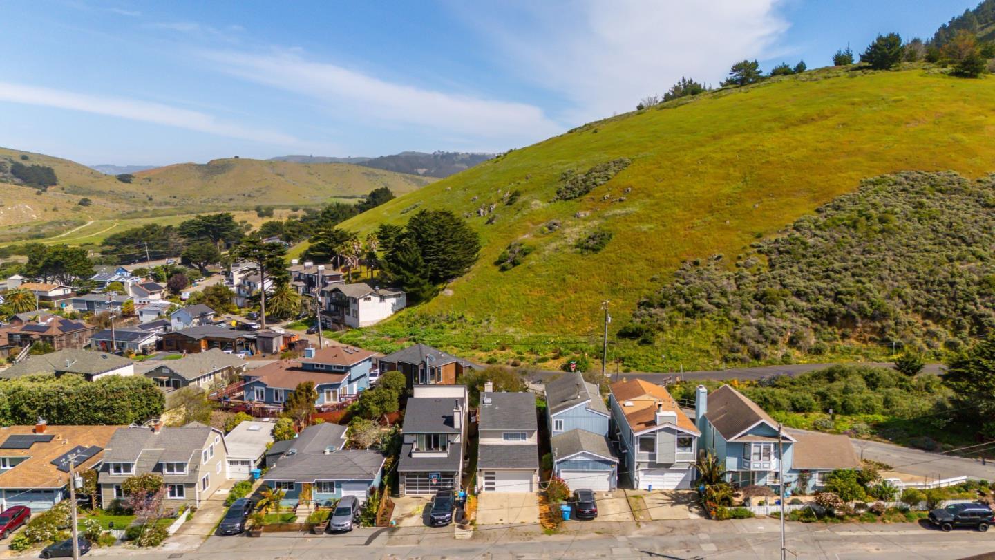 495 Ebken Street Pacifica, CA 94044 - Photo 50 of 52 a view of city