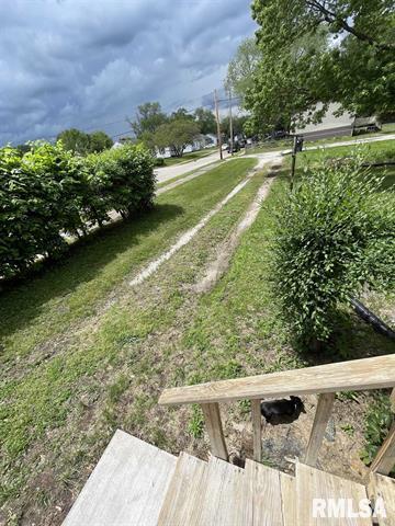 2228 9th Street Rock Island, IL 61201 - Photo 8 of 10 a view of outdoor space and yard