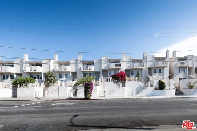 $5,295 | 1001 Figueroa Terrace, Unit 305, Los Angeles, CA 90012