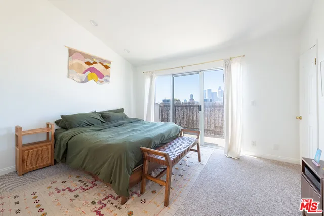 $5,295 | 1001 Figueroa Terrace, Unit 305, Los Angeles, CA 90012