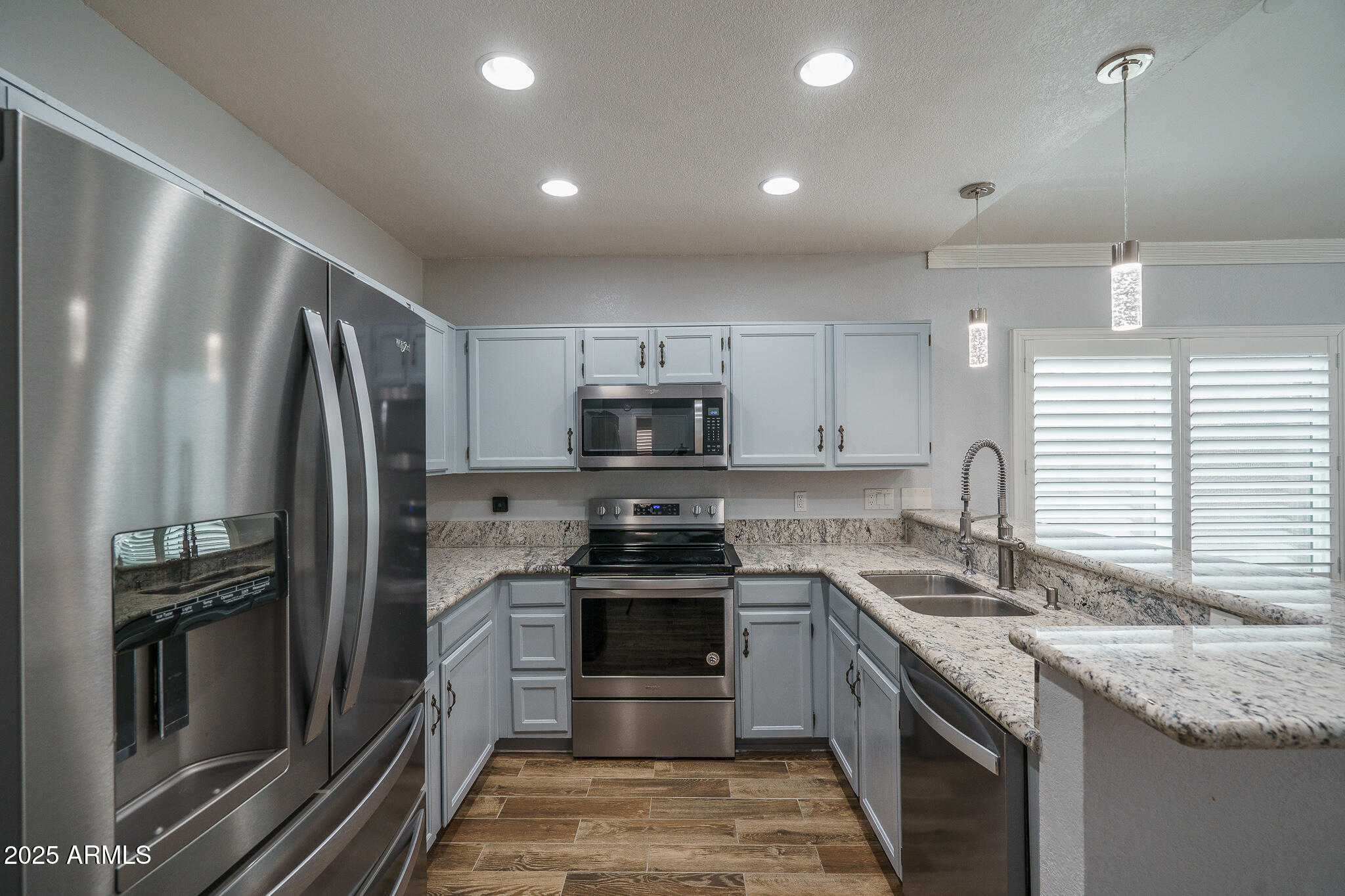 6820 South Roosevelt Street Tempe, AZ 85283 - Photo 9 of 42 6) KITCHEN