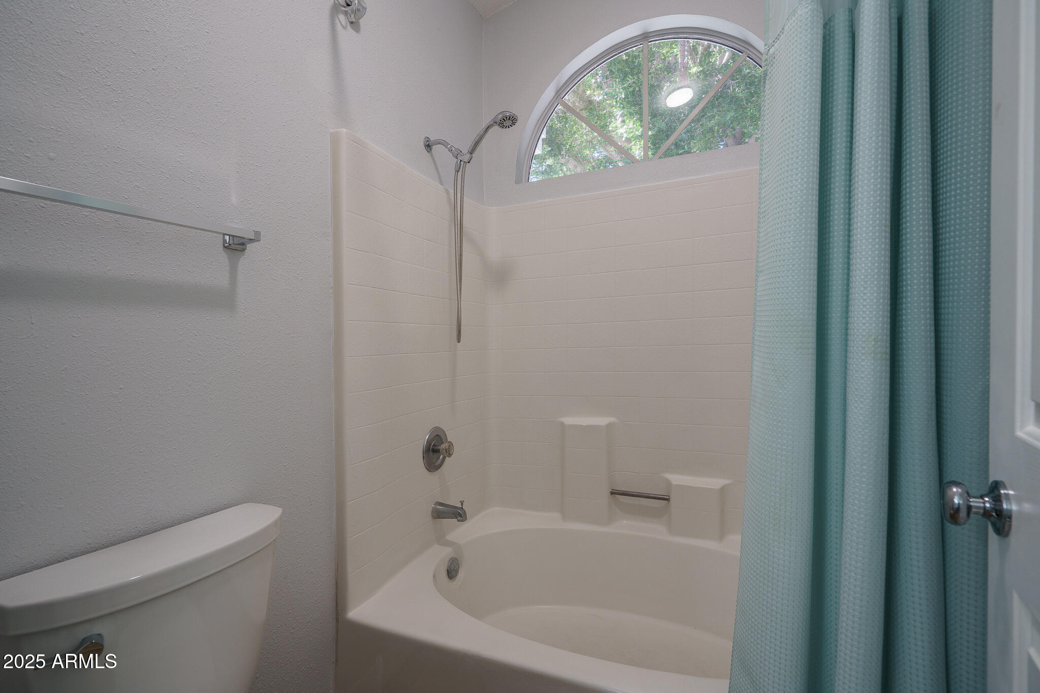 6820 South Roosevelt Street Tempe, AZ 85283 - Photo 22 of 42 15) PRIMARY BATH