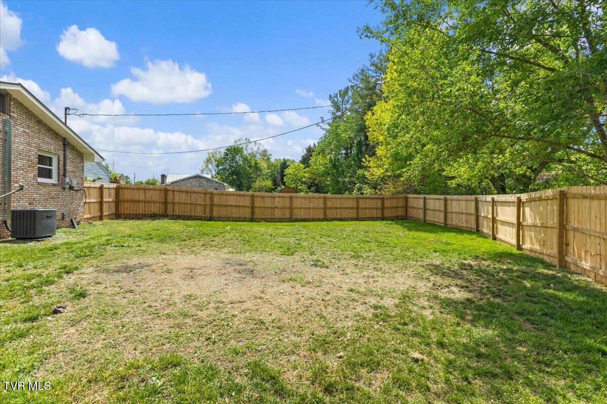 1321 Haga Road Kingsport, TN 37660 - Photo 28 of 38 29-128A3394