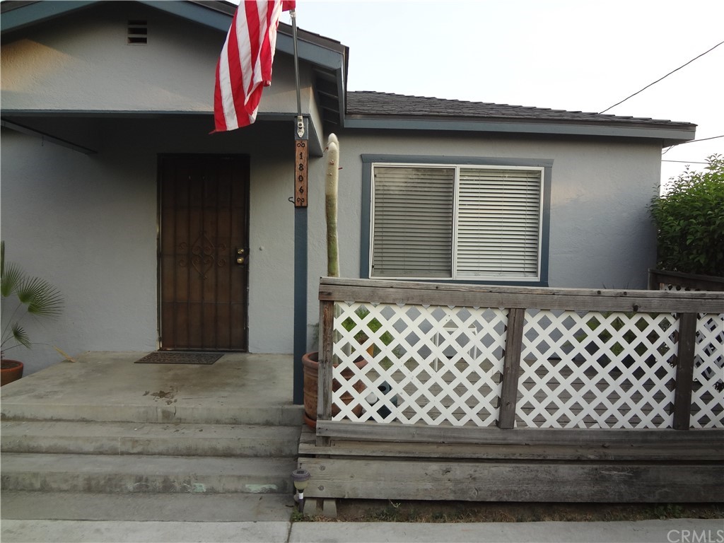 a house view with a backyard