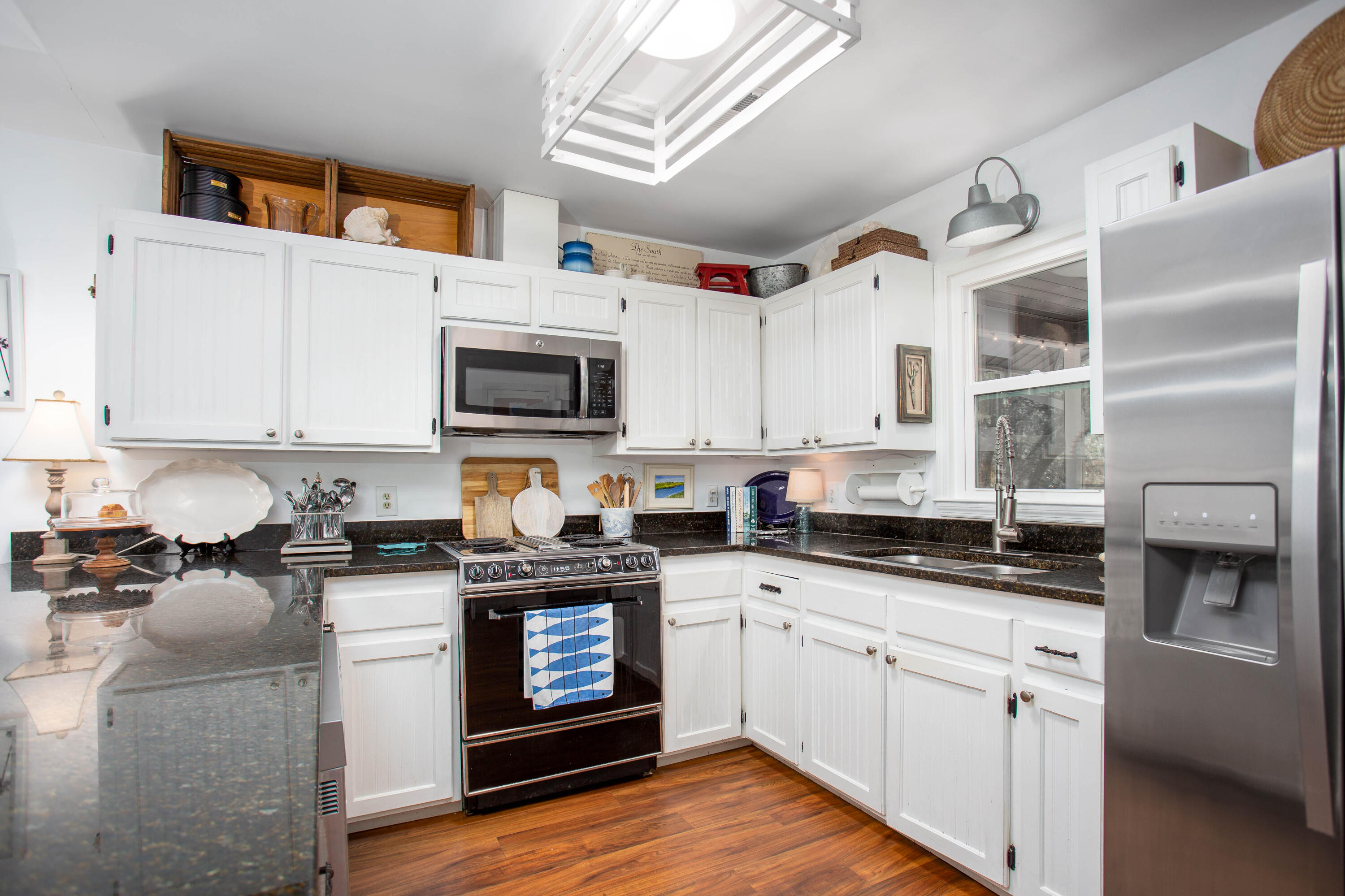 608 Jungle Road Edisto Beach, SC 29438 - Photo 11 of 46 608-Jungle-Road-CSNelsonPhotography-12