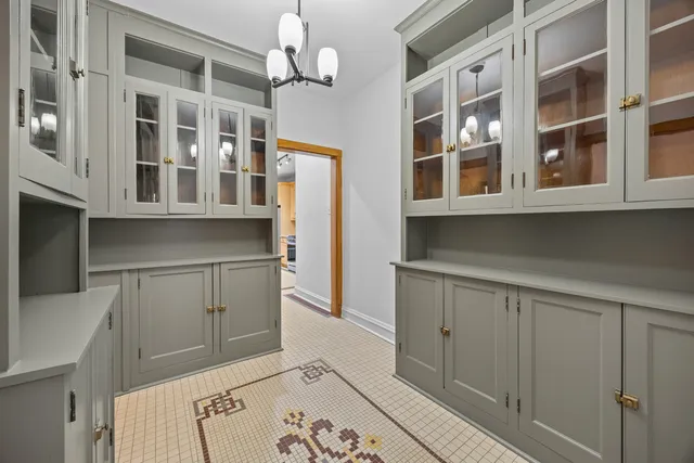 $400,000 | 1352 East Madison Park, Unit 2, Chicago, IL 60615