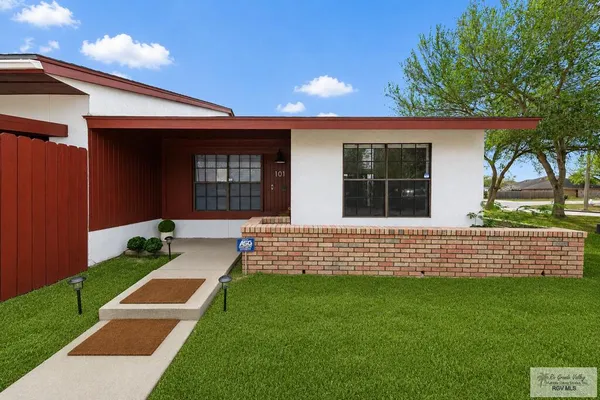 $2,200 | 2100 West San Marcelo Boulevard, Unit 101, Brownsville, TX 78526