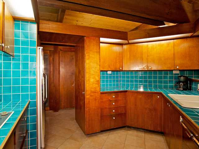 10087 Shadow Road La Mesa, CA 91941 - Photo 13 of 25 Lots of storage in kitchen