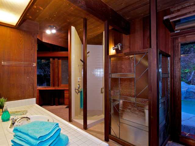 10087 Shadow Road La Mesa, CA 91941 - Photo 19 of 25 Walk in shower and lots of closet space