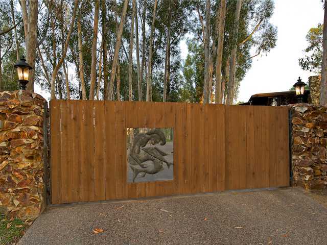 10087 Shadow Road La Mesa, CA 91941 - Photo 3 of 25 Automatic gate