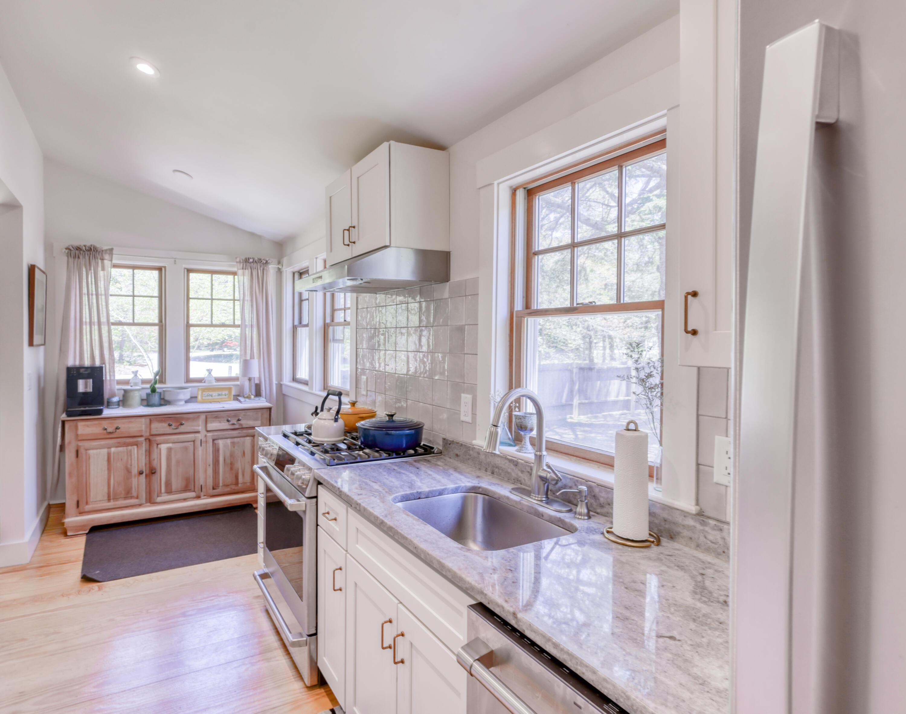 95 Great Marsh Road Centerville, MA 02632 - Photo 6 of 12 Kitchen