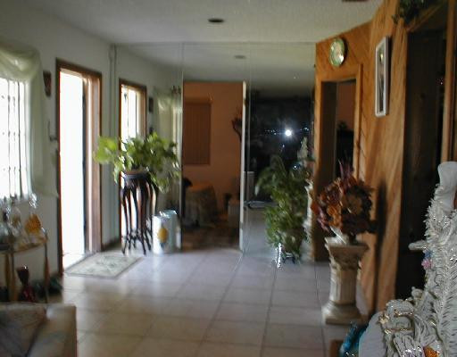 5708 Cleveland Street Hollywood, FL 33021 - Photo 3 of 6 Den/Family/Great Room