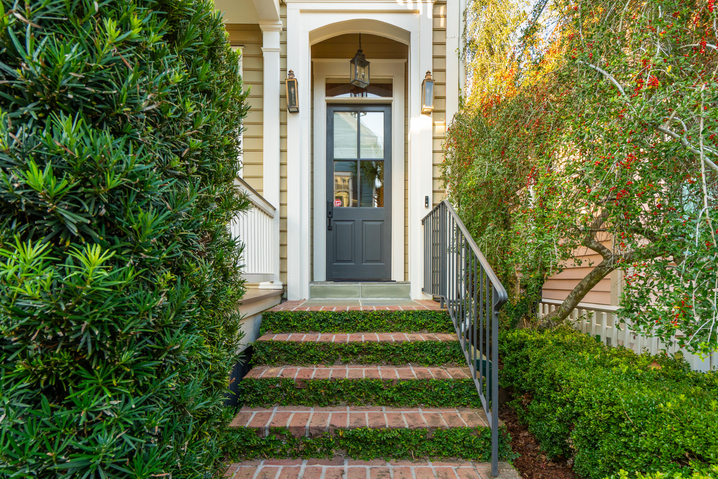 66 Sanibel Street Mount Pleasant, SC 29464 - Photo 2 of 56 66SanibelSt-KeenEyeMarketing-005