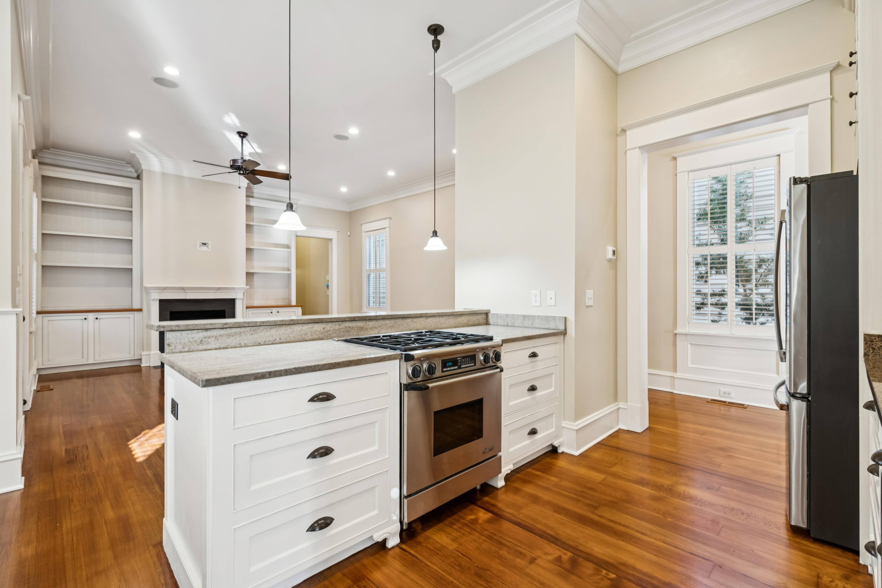 66 Sanibel Street Mount Pleasant, SC 29464 - Photo 8 of 56 66SanibelSt-KeenEyeMarketing-021