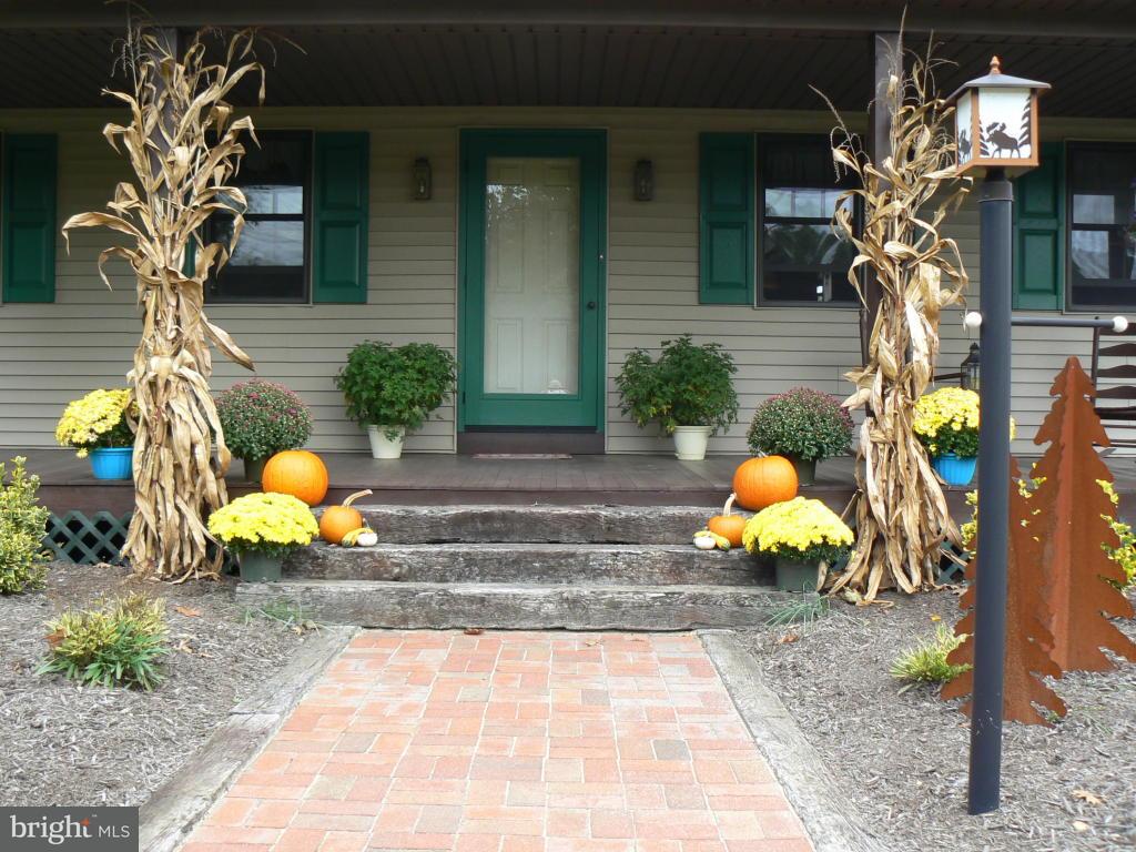 2112 North Penryn Road Manheim, PA 17545 - Photo 5 of 21