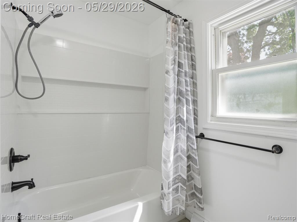 31245 Beverly Road Romulus, MI 48174 - Photo 12 of 24