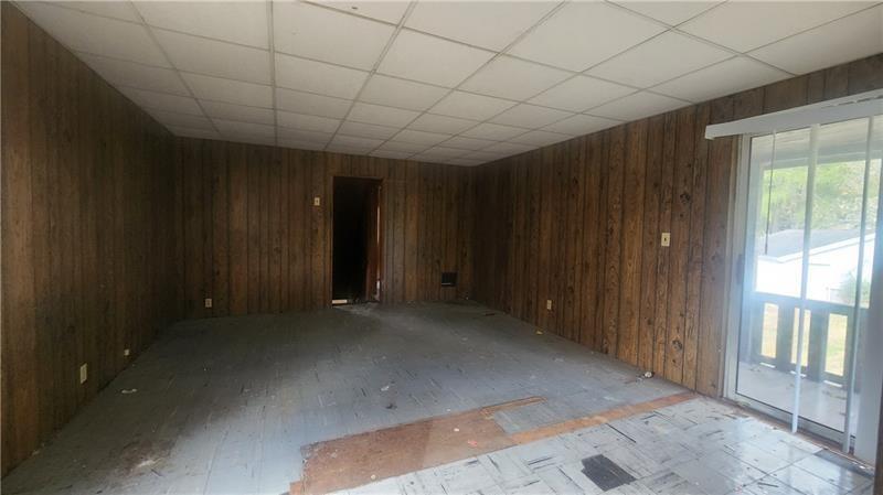 140 High Street Avonmore, PA 15618 - Photo 11 of 19 a view of a hallway