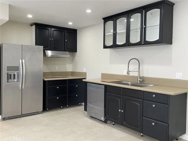 $2,695 | 5700 Etiwanda Avenue, Unit 240, Los Angeles, CA 91356