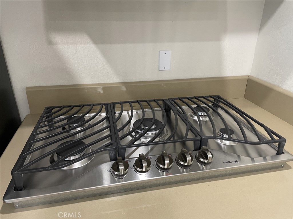 5700 Etiwanda Avenue, Unit 240 Los Angeles, CA 91356 - Photo 4 of 39 a close up of a sink