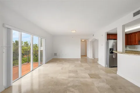 $3,500 | 101 Sidonia Avenue, Unit 404, Coral Gables, FL 33134