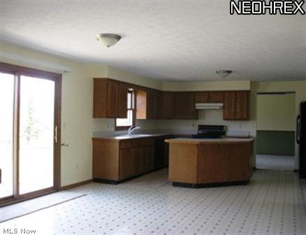 3421 Spring Valley Road Akron, OH 44333 - Photo 10 of 24