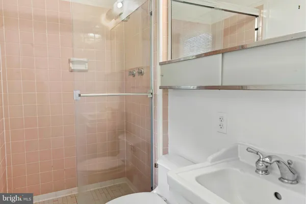 $3,200 | 2623 Depaul Drive, Vienna, VA 22180