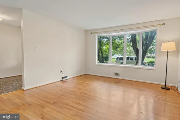 $3,200 | 2623 Depaul Drive, Vienna, VA 22180