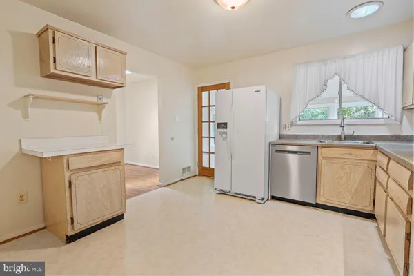 $3,200 | 2623 Depaul Drive, Vienna, VA 22180