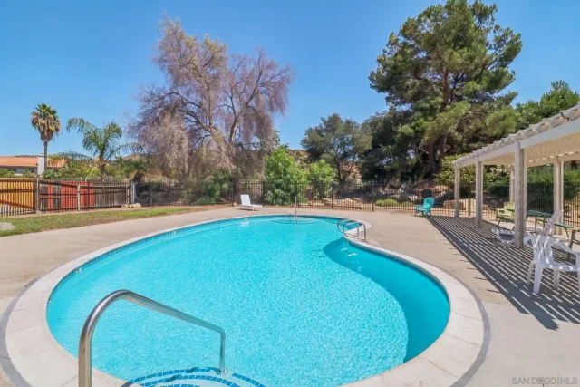 a view of back yard of the house